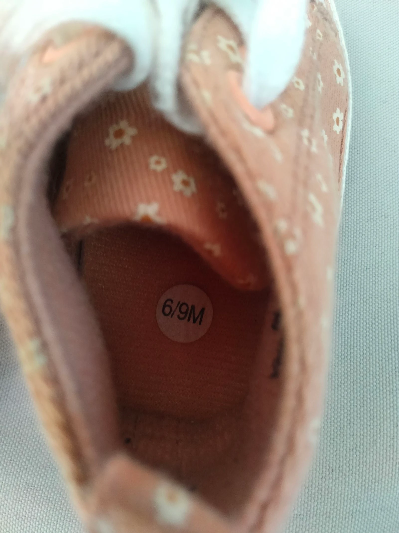 Zapatillas de lona estilo Converse | Muy buen estado | Albaricoque | 6/9 meses – photo 3
